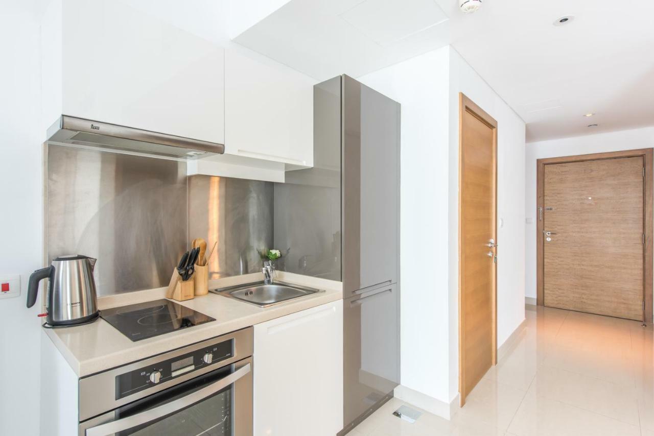 Bnbmehomes - Elegant & Stylish Studio In Downtown - 502 * Dubai