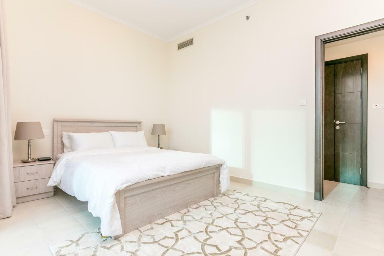 Apartment 2br High Floor Torch Tower Marina