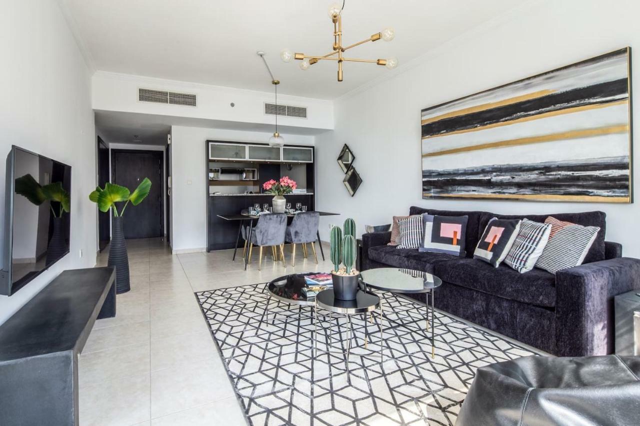 Frank Porter - Al Majara 2 Apartment
