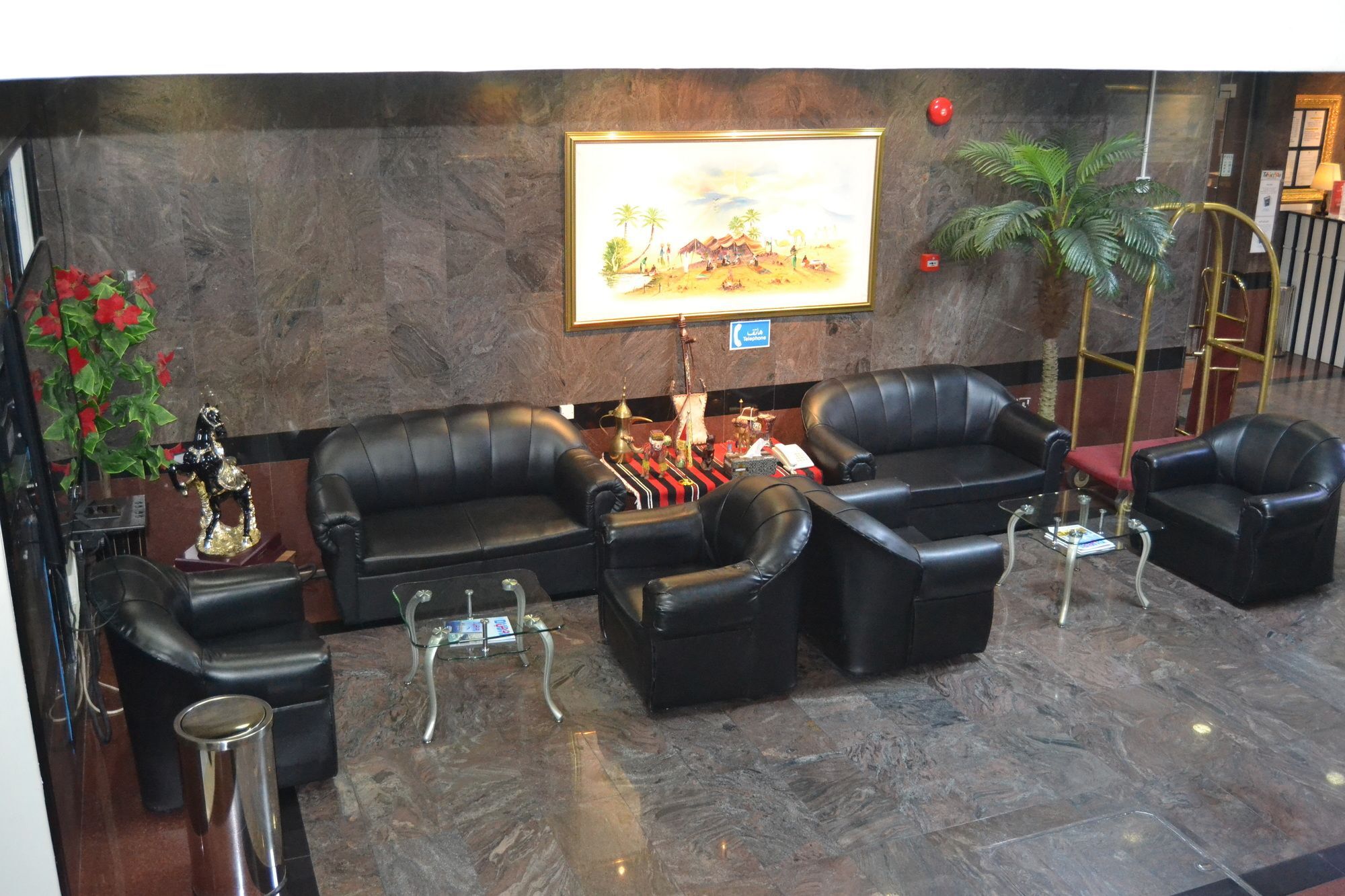 Hotel Sky 2*