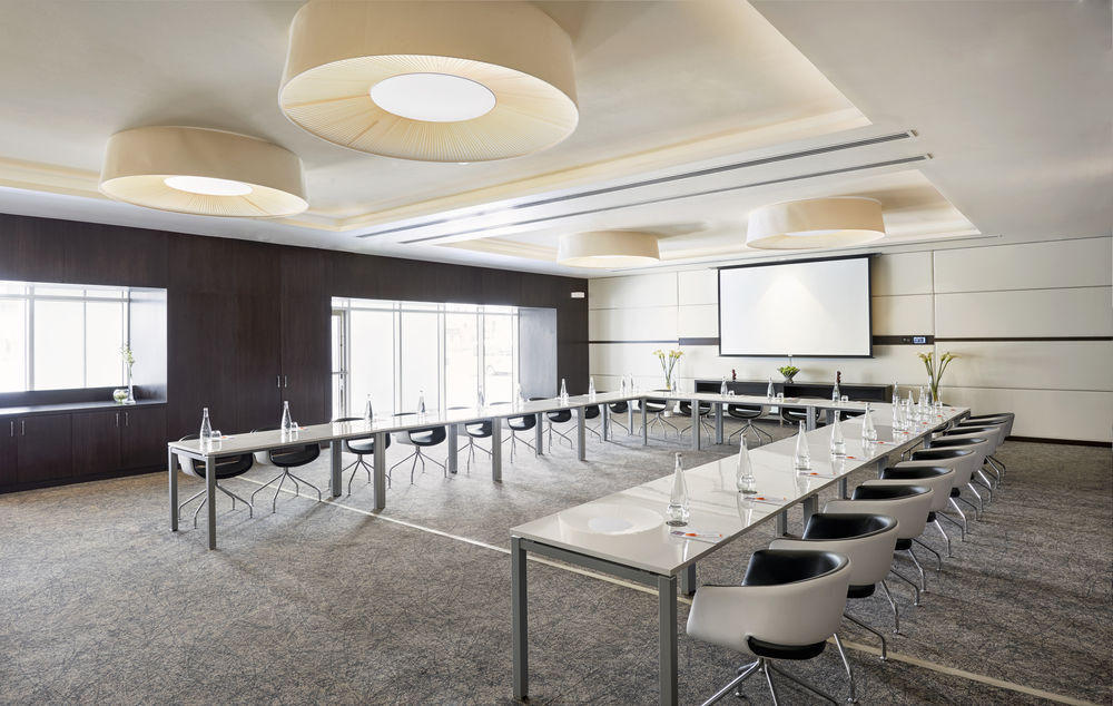 Hyatt Place Al Rigga Residences 4*
