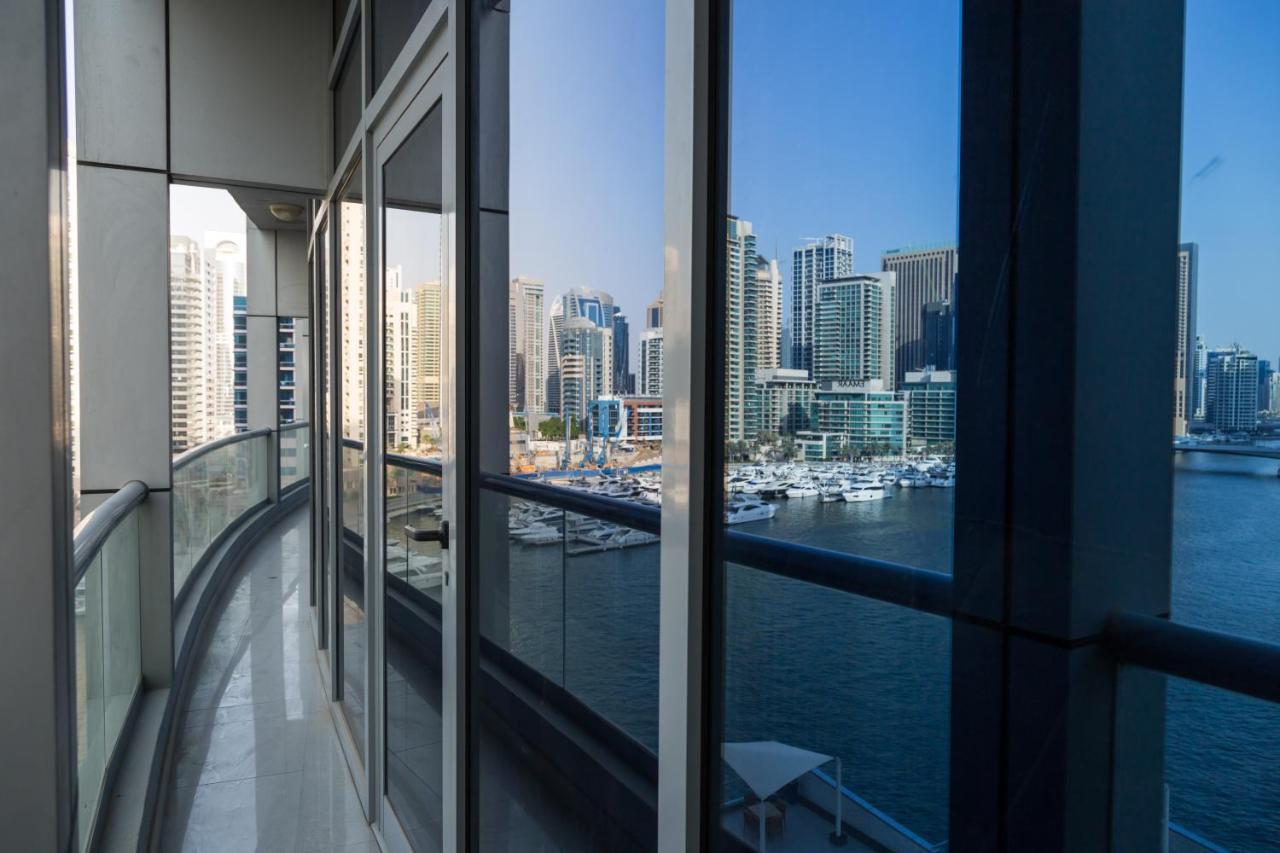 Higuests - Marina Wharf * Dubai