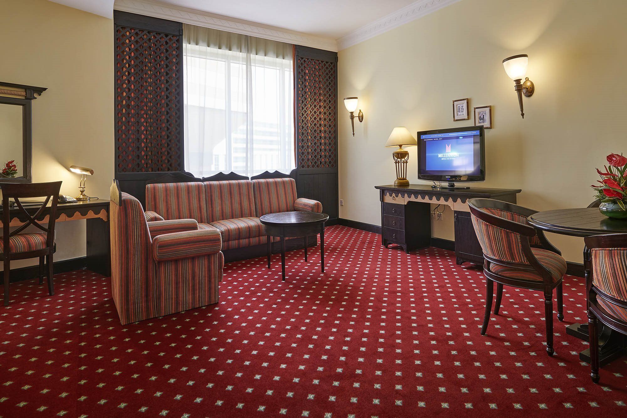 Hotel Millennium Airport 4*