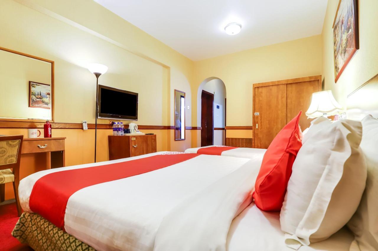 Oyo 353 Middle East Hotel 2*