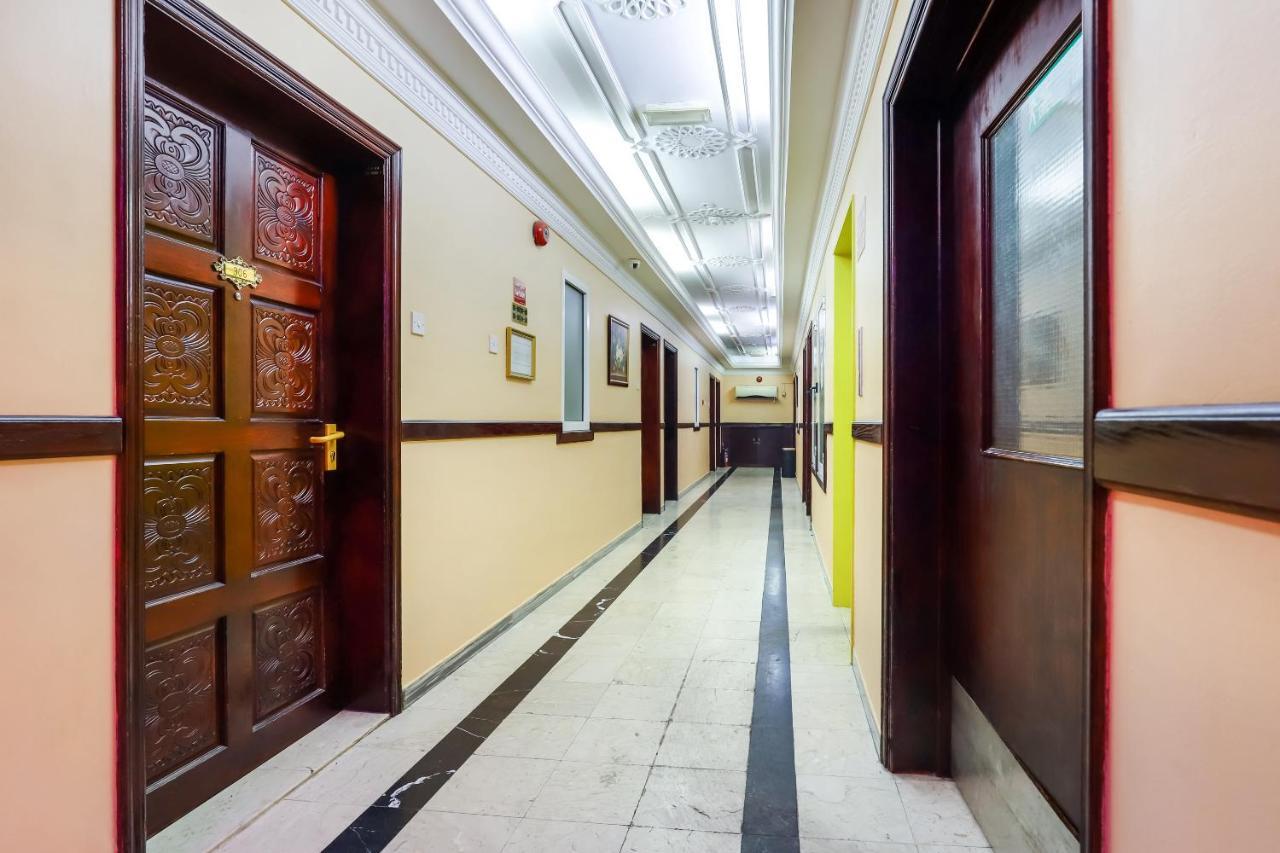 Hotel Oyo 353 Middle East 2*