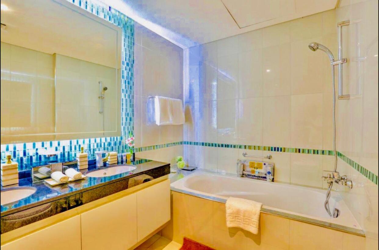 Apartment Damac Heights By Fendi Casa