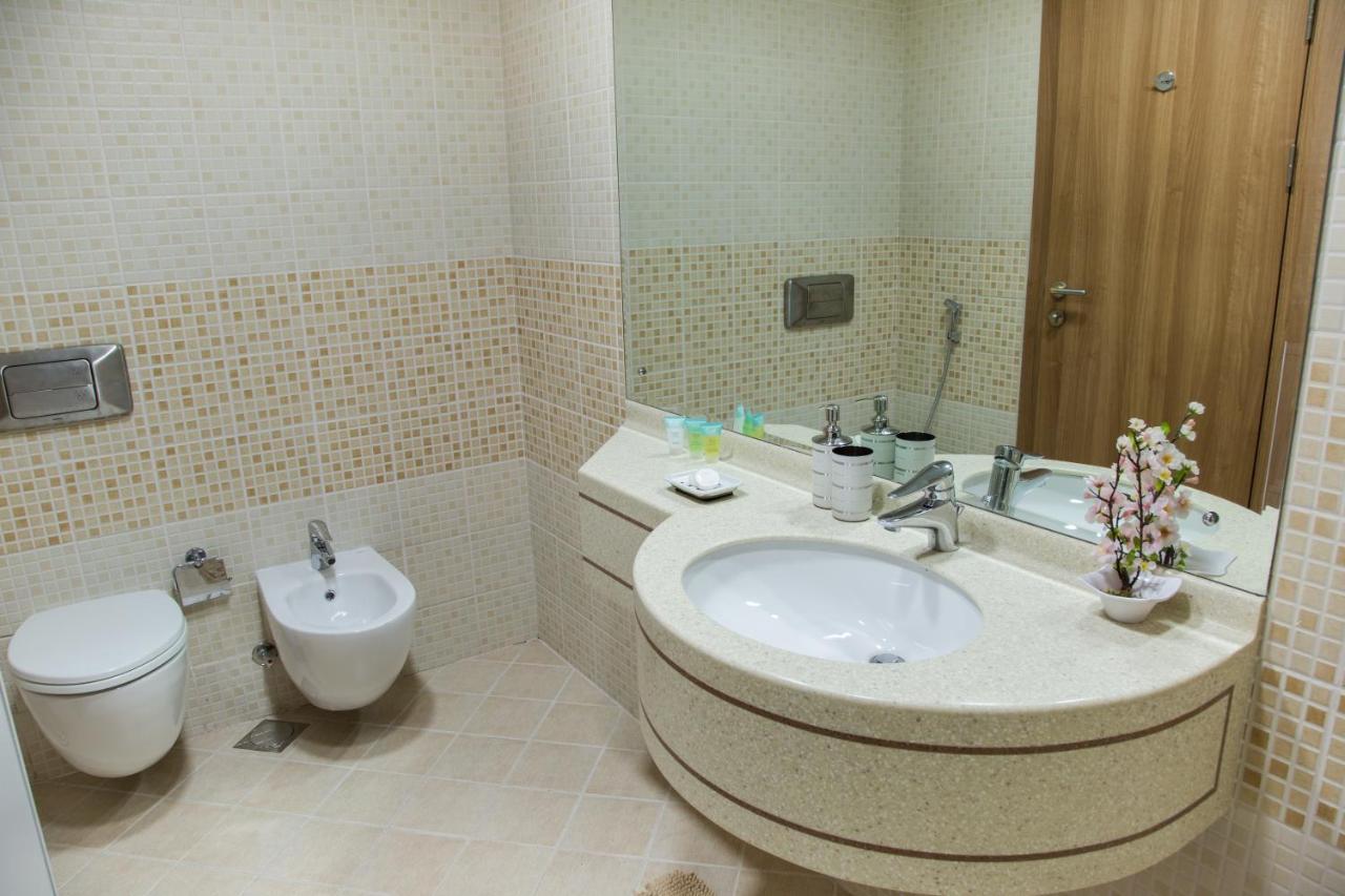 Apartment Higuests - Stylish Near Harbor Dubai