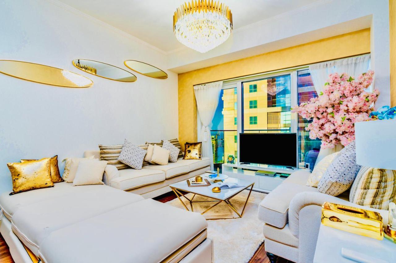 Apartment Damac Heights By Fendi Casa Dubai