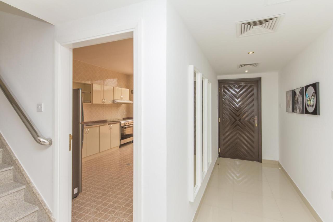 Bespoke Residences - 3 Bedroom Waikiki Townhouses *