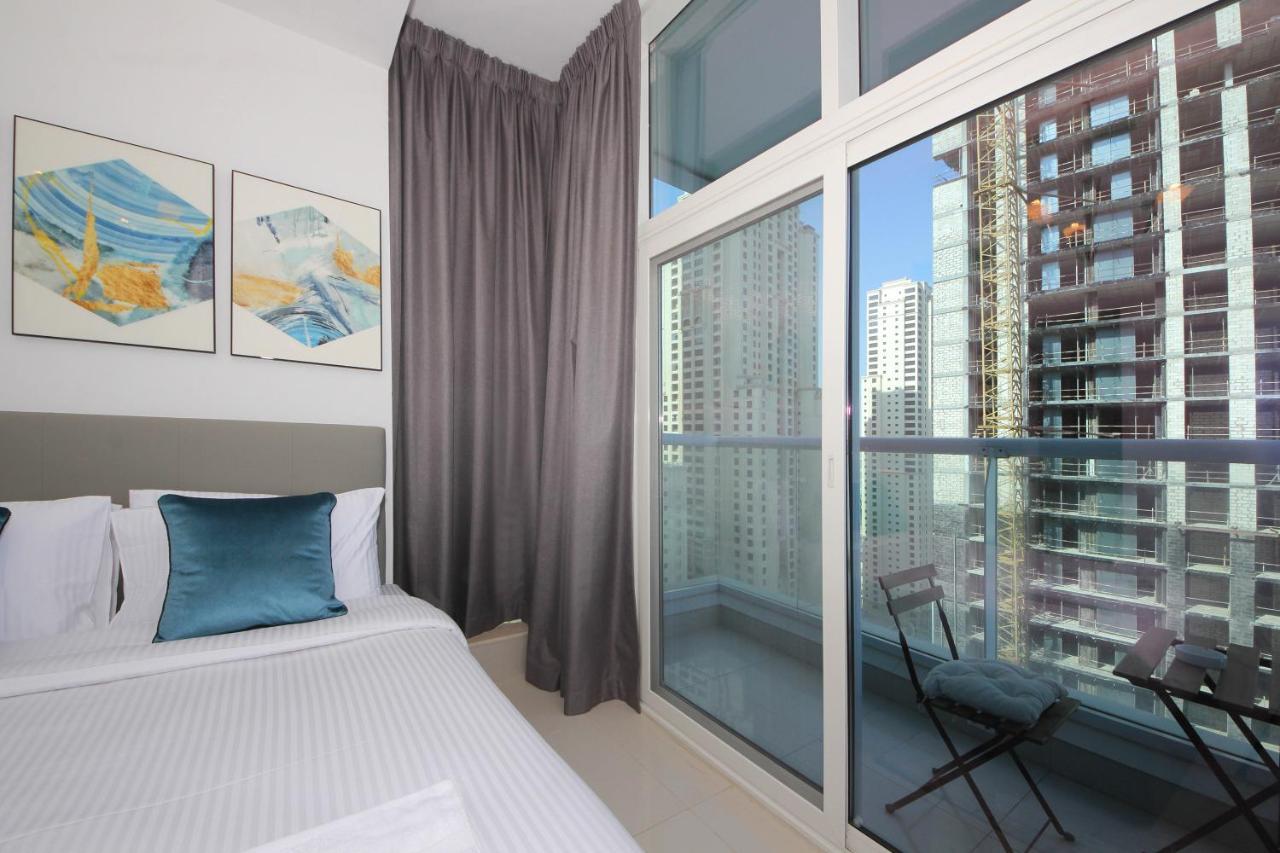Shh - Luxury 1 Bedroom With Balcony, Marina View, Continental Tower, Marina Apartment Dubai