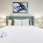 Rh- A Stylish Home Away From Home, Spacious 02 Bedroom Near Dubai Mall