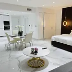 Luxury Casa Premium Studio Apartments - With Full Kitchen, Balcony At Jbr Beach