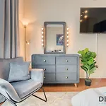 Short Distance From Global Village & Other Major Attractions Studio Unit, Al Jawhara Tower, Jumeirah Village Triangle By Deluxe Holiday Homes