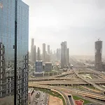 Luxury Dowtown Apt With Stunning Skyline Views