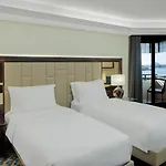 Radisson Blu Hotel, Dubai Deira Creek