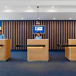 Holiday Inn Express Dubai Airport By Ihg
