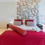 Fam Living - Sarai Beach Villas - Palm Jumeirah - Families Only