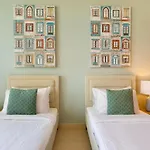 Maison Privee - 5 Stars Apt In Architectural Marvel Of Dubai