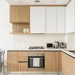 Luxurious 1-Bedroom Apartment In Dubai Hills