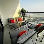 Stylish 1 Bedroom In Binghatti, Business Bay, Canal View