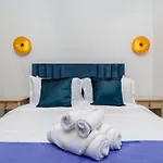 Waves Holiday Homes - Premium 1Br Apartment Overlooking Burj Khalifa