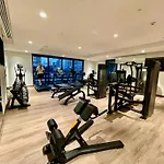 Chic Luxe 2Br I High Floor L By Burj Khalifa & Dubai Mall I Pool L Gym
