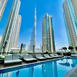 Chic Luxe 2Br I High Floor L By Burj Khalifa & Dubai Mall I Pool L Gym