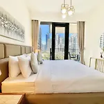 Spacious And Vibrant 1Br In Boulevard Heights