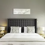 Maison Privee - Central Dubai Apt With Danish Twist & Burj Khalifa Views