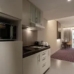 Leva Hotel And Suites, Opposite Downtown