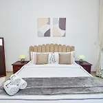 Luxury Escapes - 1Br Home With Stunning Marina View - Bay Central Marina