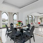 Palm Jumeirah Villa - 4Br - Private Beach - Cityapartmentstay