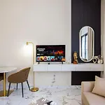 Cozy And Contemporary Studio In Dubailand