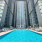 Beautiful Apartment Close To Burj Khalifa