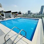 Luxury London Style Studio-Loci Residences