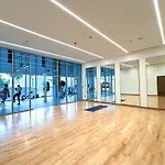 Kinfolk Homes - 5-Star Family Stay, 8 Minutes Walk To Dubai Mall & Burj Khalifa