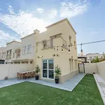 Luxurious 3-Bedroom Villa With Private Pool At Springs 10