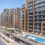 Elegant Studio Room Near Business Bay Modern Comfort With Balcony Views