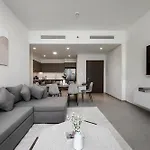 Prime Burj Khalifa&Fountain Views 2 Bdr Apartment