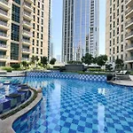 Upscale 1 Bedroom In The Heart Of Downtown