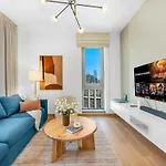 The Skyline Suite Luxury Downtown Retreat