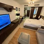 Stunning Apartment - High Floor - Canal View
