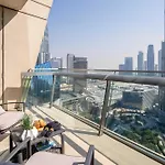 Frank Porter - Burj Vista 1