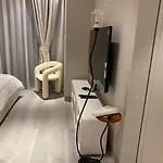 Studio Apartment With Stunning Marina And Dubai Eye View