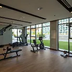 Modern Apartment Near Dxb Airport Sleeps 4