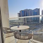Luxury Studio Apartment By Marasi Business Bay