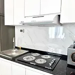 Al Manara Premium Cozy Studio