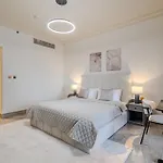 Stylish 2 Bedroom Apartment With Maid Room I Fairmont South Residence I Palm Jumeirah
