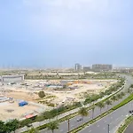 Trophy Stays-Ritzy Retreat Studio In Dubai Hills