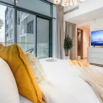 Trophy Stays-Ritzy Retreat Studio In Dubai Hills